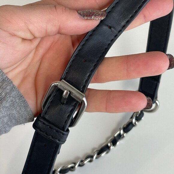 Badgley Mischka Quilted Crossbody Flap Bag Purse Black M Clasp Zip Pockets Chain - Picture 12 of 16